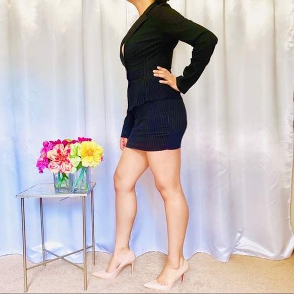 Skirt suit 👠 - Picture 2 of 16